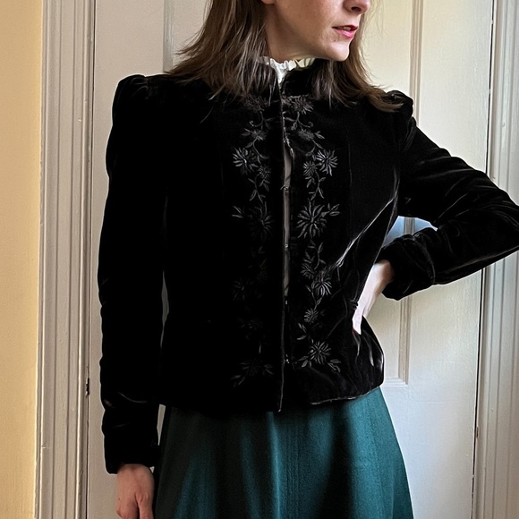 Brown Velvet Blazer Size 4 Floral Embroidered Fully Lined Stand Collar - Picture 7 of 10